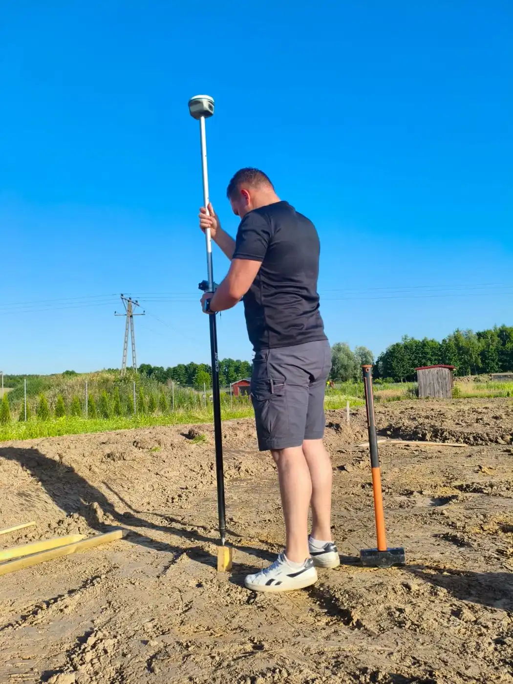 Założenie bazy pomiarowej przy użyciu odbiornika GNSS